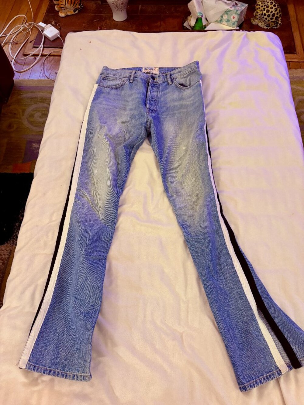 Super Cute Sandrine Rose Black/White Strip Slit Boot Cut Blue Jeans Sz 28
